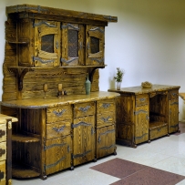 Кухня - 6000 грн. Стійка – 3500 грн.